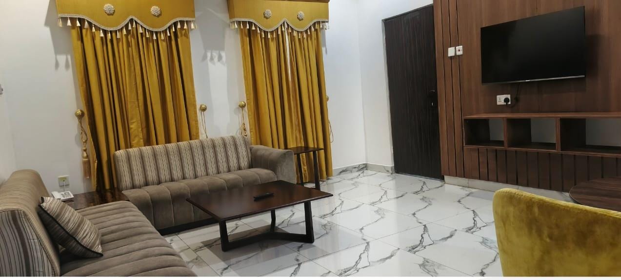 The Big Suite at SOCHIEE Hotel Asaba