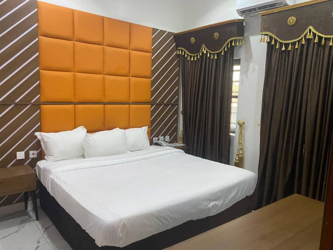 The Classic Room at SOCHIEE Hotel Asaba